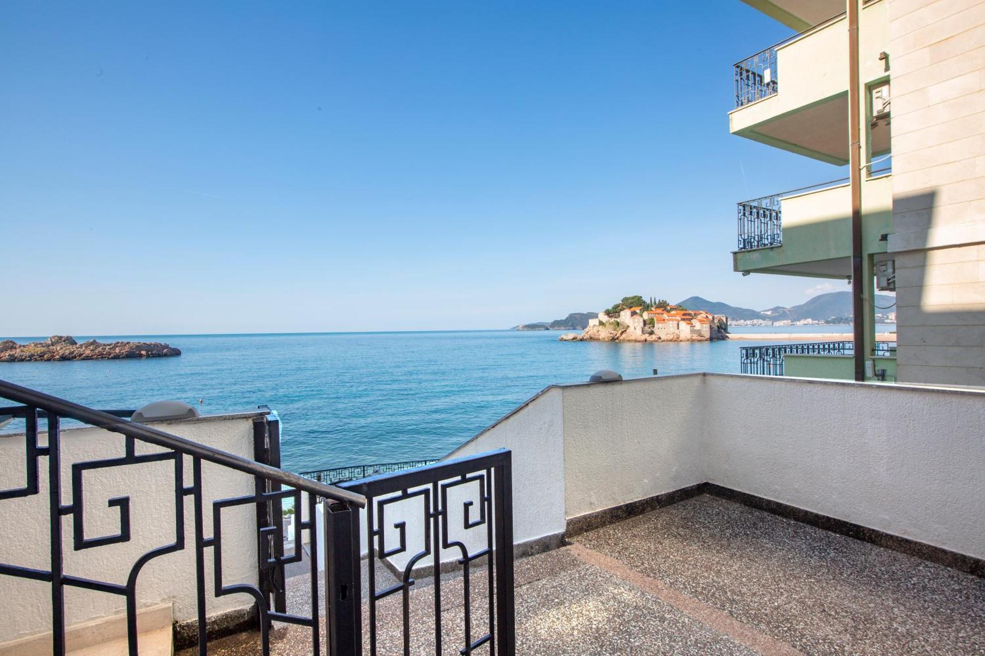 Montesan Luxury Apartment Beach Front Ilha Ilha Sveti Stefan Exterior foto