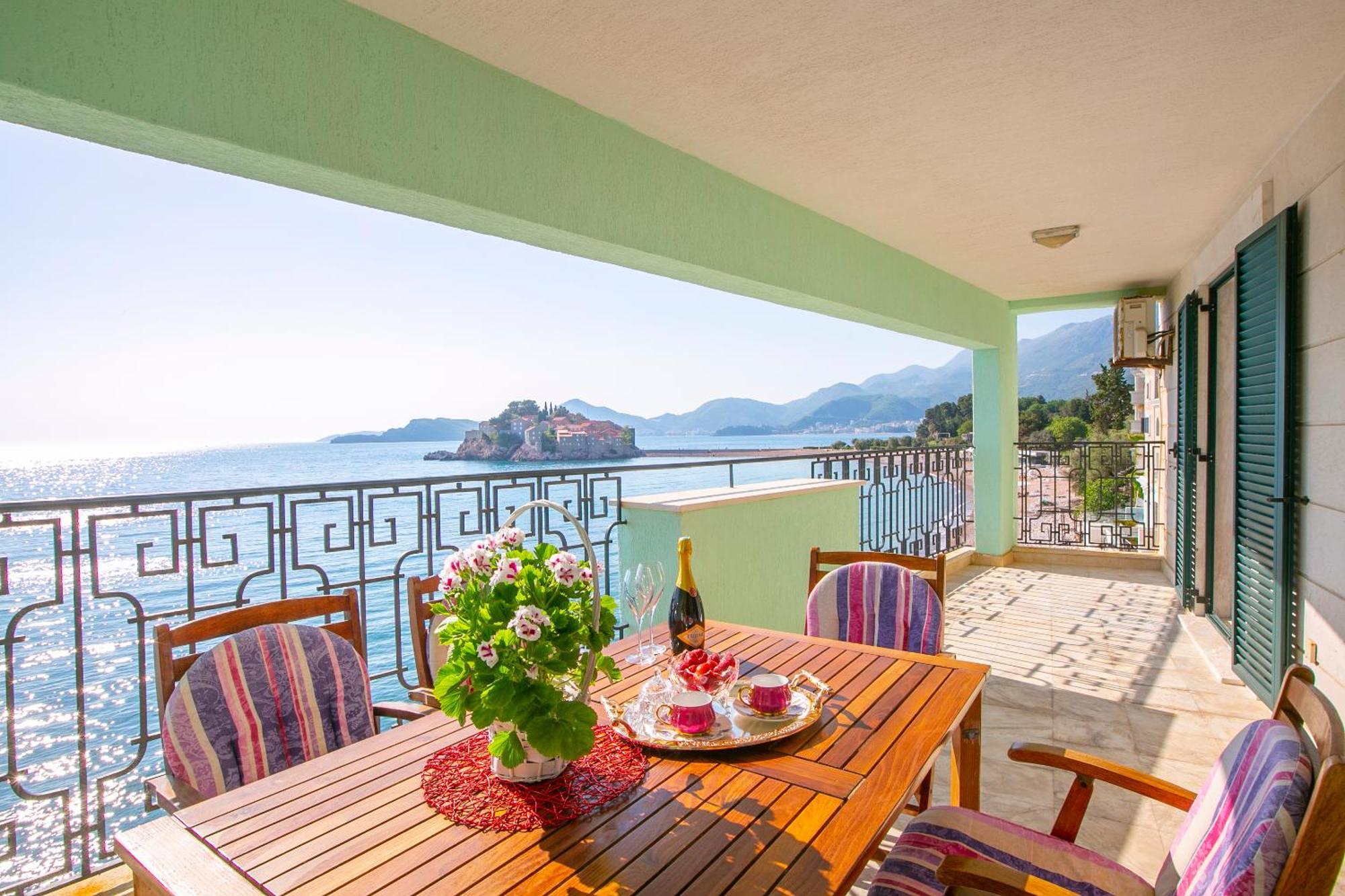Montesan Luxury Apartment Beach Front Ilha Ilha Sveti Stefan Exterior foto